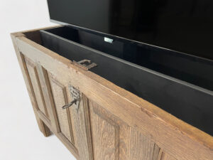 Oak blanket chest from ± 1850 for 43 inch TV with TV-lift