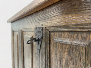 Oak blanket chest from ± 1850 for 43 inch TV with TV-lift