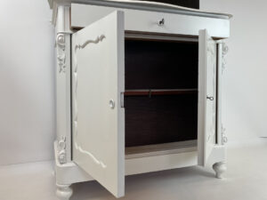 Biedermeier circa 1880 Mahogany 42 inch