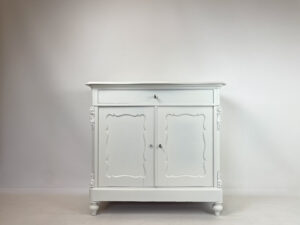 Biedermeier circa 1880 Mahogany 42 inch