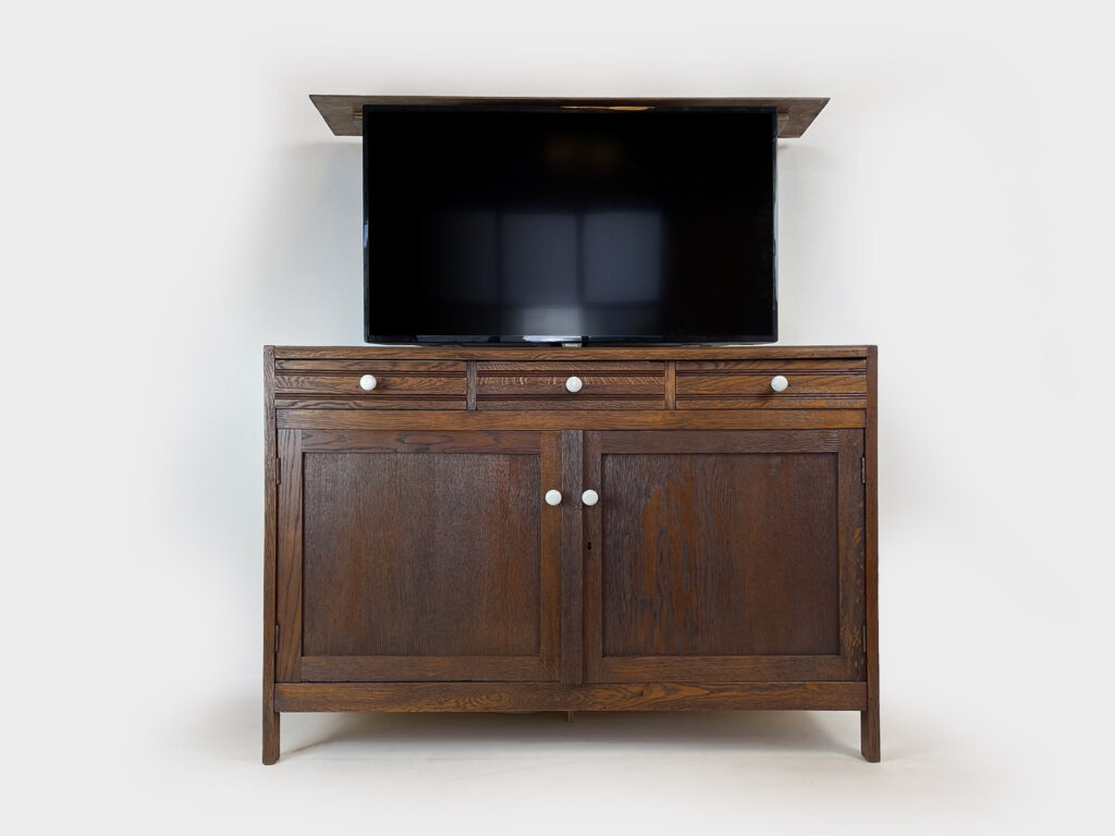 Oak 3 drawers 2 doors 48 inch