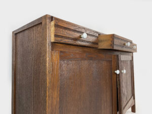 Oak 3 drawers 2 doors 48 inch