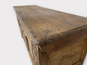 TV Lift in Dutch Oak Chest inscription 'Anno 1780'