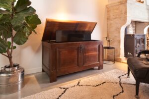 Antique blanket chest with TV lift